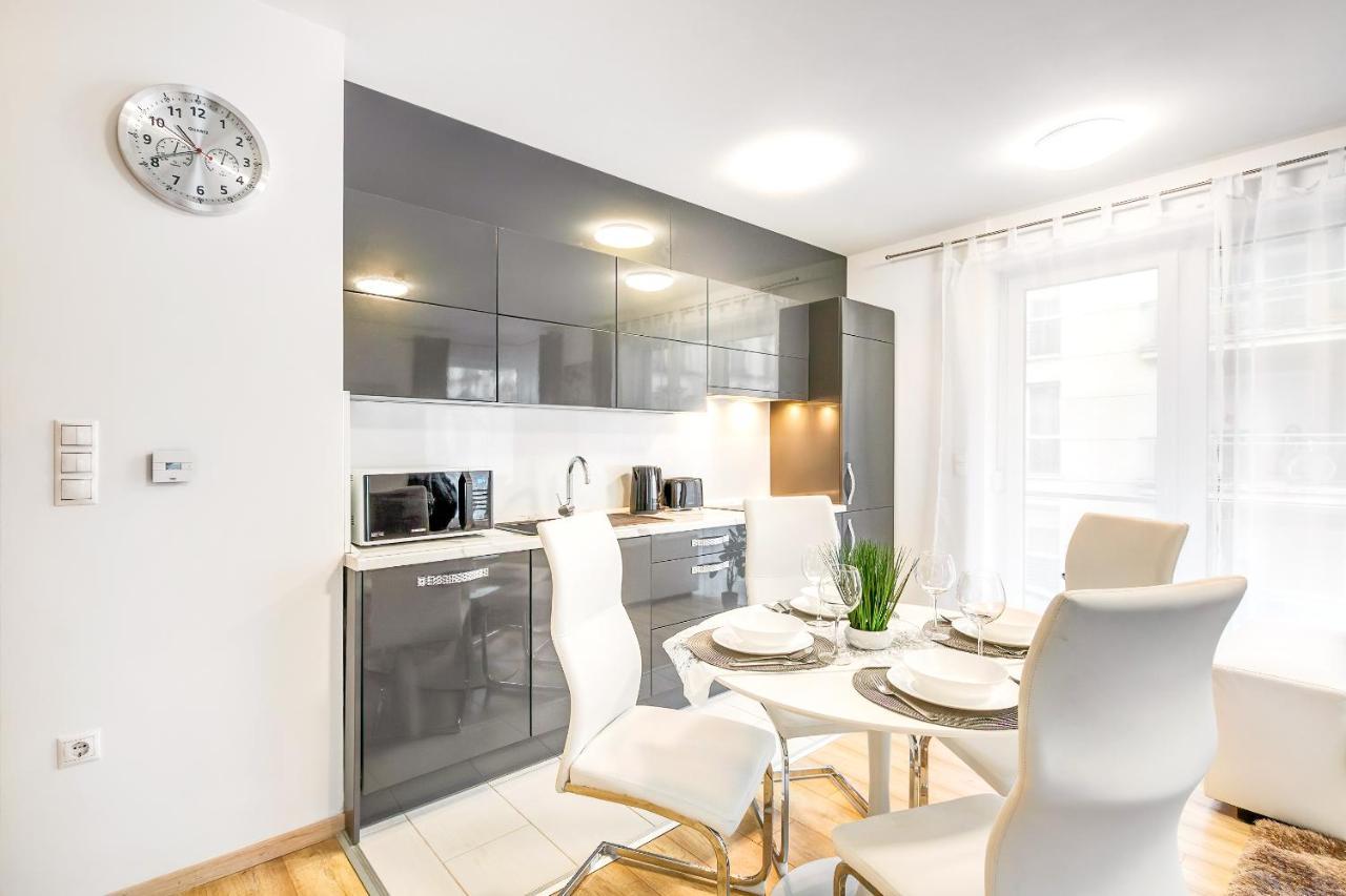 Modern Apartment With Free Garage And Balcony In The Downtown Budapest Exterior photo